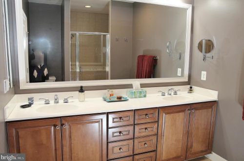 422 Royal St, Alexandria VA  22314-2335 exterior