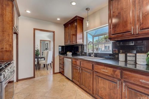 227 Waldo Ave, Fullerton CA  92833-2846 exterior