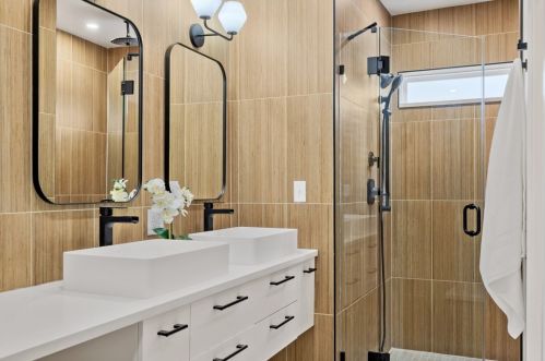 5105 Holmes St, Pittsburgh PA  15201-2433 exterior