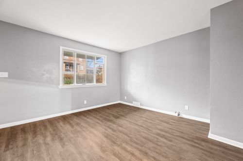 76 Montclair Ave, Pittsburgh PA 15229-1754 exterior