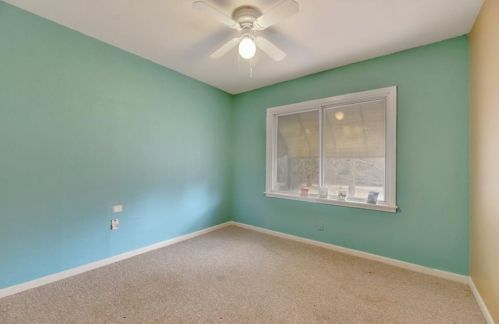 7404 Frst Wood Rd, Austin TX 78745-6220 exterior