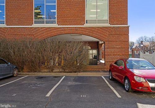 706 Prince St, Alexandria VA 22314-3068 exterior