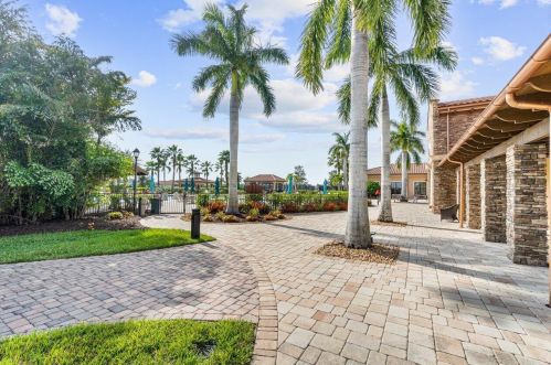 9859 Carrotwood Cir, Fort Pierce FL  34987-2478 exterior