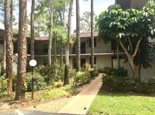 1701 Courtyard Way, Naples, FL 34112-9305