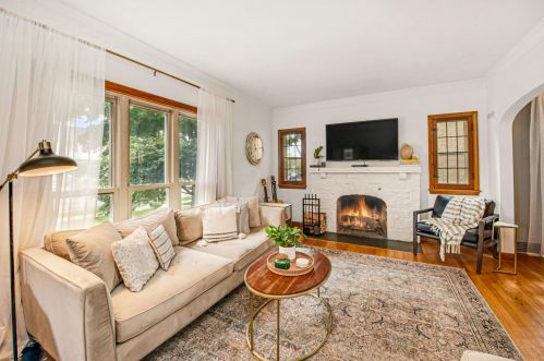 3906 52nd St, Milwaukee WI  53220-2606 exterior