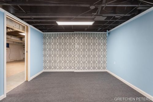 527 Academy St, Allegan MI 49010-1455 exterior