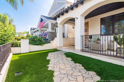 357 E Ave, San Diego CA  92118-1333 exterior