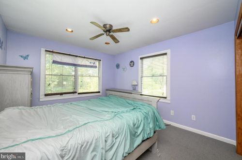 24 Benson Ln, Trenton NJ 08610-2309 exterior