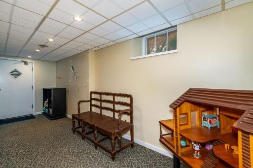 28 Huntleigh Wood, Saint Louis MO 63131-4814 exterior