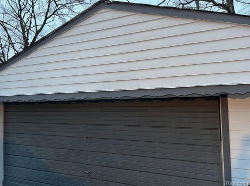 24086 Annapolis St, Dearborn Heights MI  48125-1914 exterior