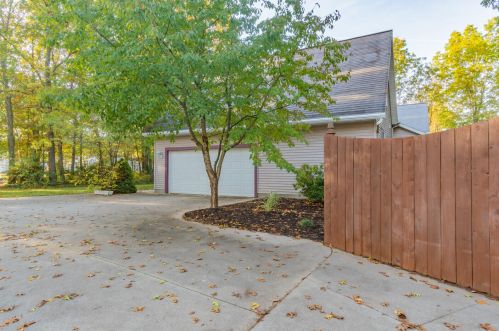 3470 Polonaise Dr, Meskegon MI 49442-1775 exterior