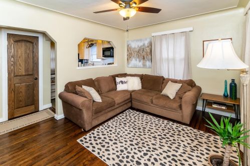 690 Glenbrook Ave, Saint Paul MN 55128-7405 exterior