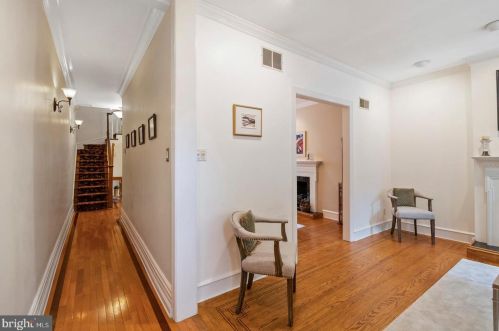 128 Catharine St, Philadelphia, PA 19147-3404