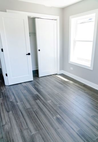 1059 Kedvale Ave, Chicago IL 60629-5108 exterior