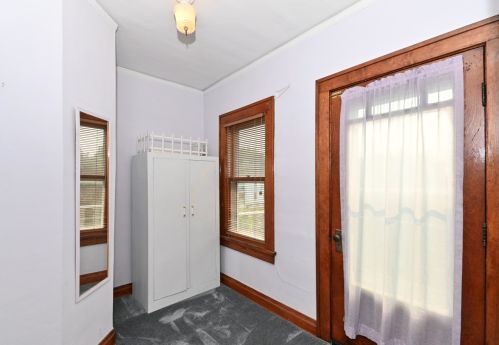 3007 15th Pl, Milwaukee, WI 53215-3720