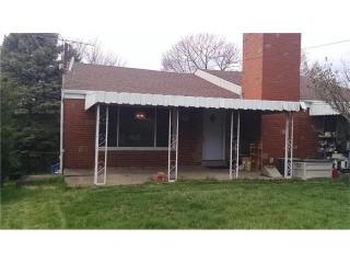 1552 Greentree Rd, Pittsburgh PA  15220-1908 exterior