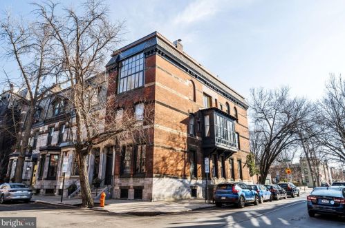 2322 Delancey Pl, Philadelphia PA 19103-6407 exterior