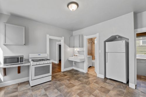 2476 Frederick Ave, Milwaukee WI 53211-3644 exterior