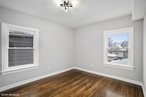 602 90 Pl, Chicago IL 60619-7906 exterior