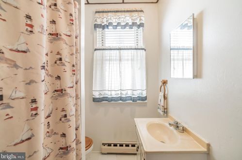 2346 Cumberland St, Philadelphia PA 19132-4119 exterior