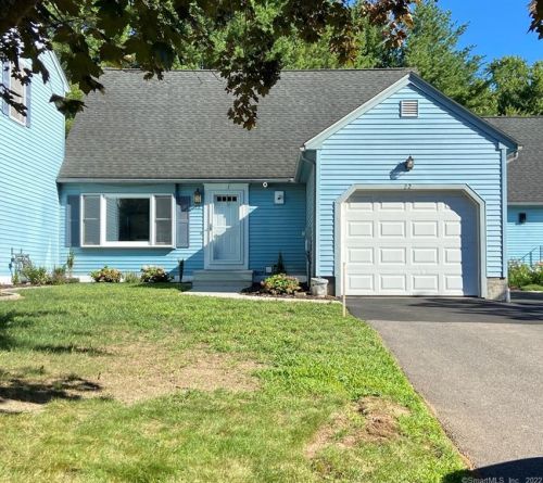 22 Bridle Path Ln, Manchester CT 06042-8303 exterior