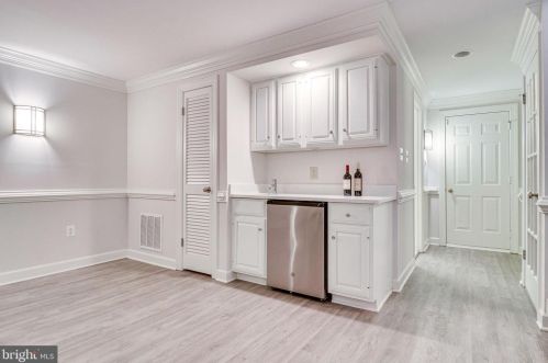 6636 Hampton View Pl, Mc Lean VA 22101-6003 exterior