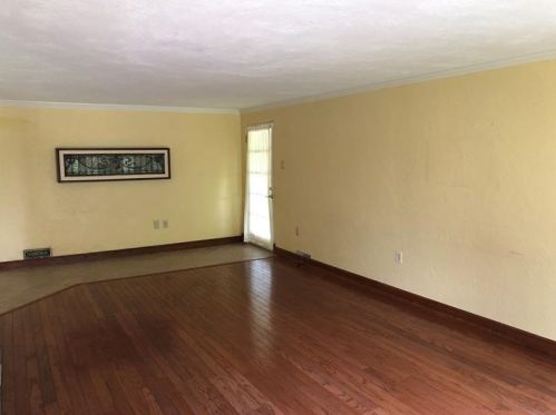 68 Country Club Dr, Pittsburgh PA  15241-2308 exterior