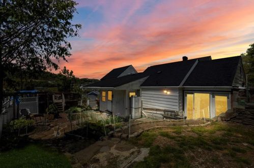 95 Irvine St, Pittsburgh, PA 15207-1407