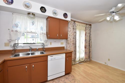 4119 Cherrywood Ln, Milwaukee WI 53209-1004 exterior