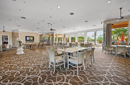 1650 Windy Pines Dr, Naples FL 34112-2723 exterior