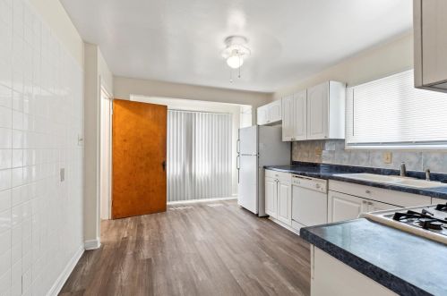 3755 60, Milwaukee WI 53218-2426 exterior