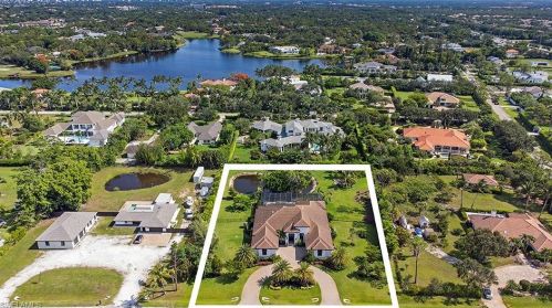 179 Mahogany Dr, Naples FL 34108-2926 exterior