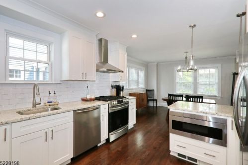 210 Mountainview Ave, Scotch Plains NJ  07076-1418 exterior