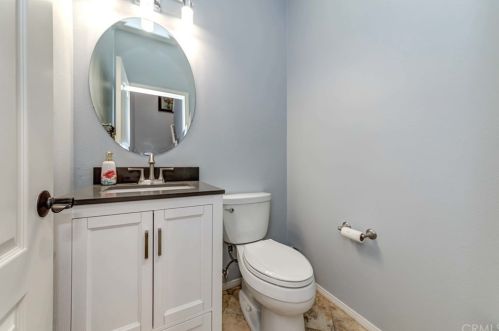 2027 Arnold Way, Fullerton CA 92833-5748 exterior