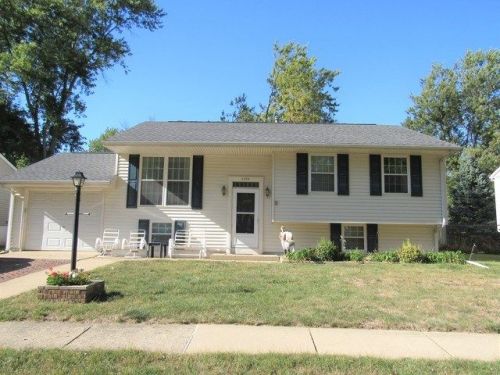 2802 Sangamon Dr, Champaign IL  61821-4936 exterior