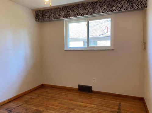 1734 Hallowell St, Pittsburgh PA 15210-3457 exterior