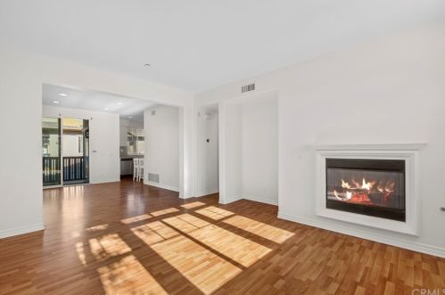 120 Liberty St, Tustin CA  92782-6515 exterior