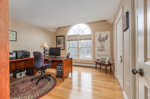 2 Asa Dr, Concord NH  03304-4012 exterior