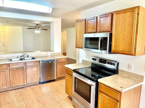 1401 Coriander Dr, Austin TX  78741-7533 exterior