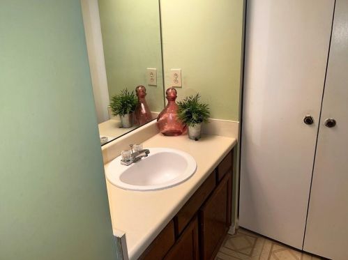 6290 Marbut Farms Ln, Lithonia GA 30058-8979 exterior