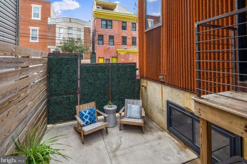 2401 Emerald St, Philadelphia PA  19125-1204 exterior