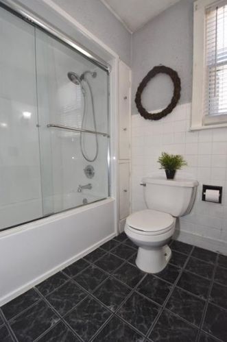 20 Sceneridge Ave, Pittsburgh PA 15227-2724 exterior