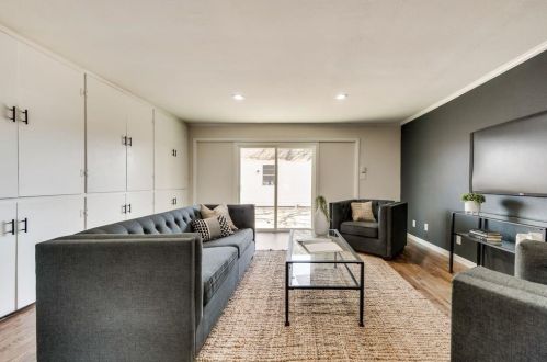 10912 Beauty Ln, Dallas TX 75229-3832 exterior