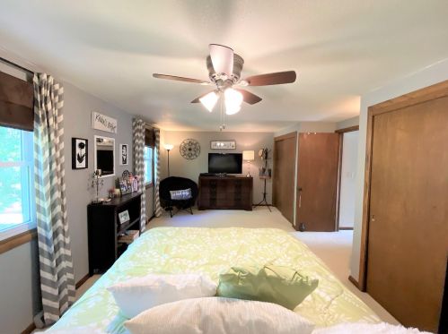 5086 Colonial Ct, Milwaukee WI 53220-2013 exterior