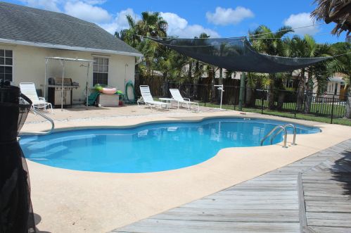 458 Camelotdr, Fort Pierce FL 34983-1763 exterior