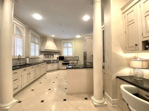 1000 48th St, Chicago IL 60615-1802 exterior