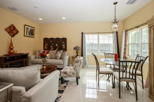 735 Curtis St, Fort Pierce FL 34983-1934 exterior