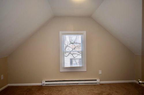 4937 74, Milwaukee WI 53213-1735 exterior