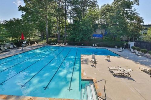 157 Lablanc Way, Atlanta GA 30327-1082 exterior