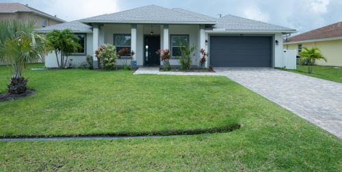 1618 Pancoast St, Fort Pierce, FL 34987-2001